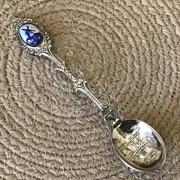 Delft Holland souvenir spoon. Vintage - Picture 1 of 6